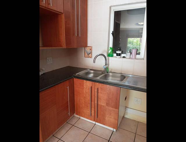 2 BEDROOM APARTMENT FOR SALE IN SUNNINGHILL